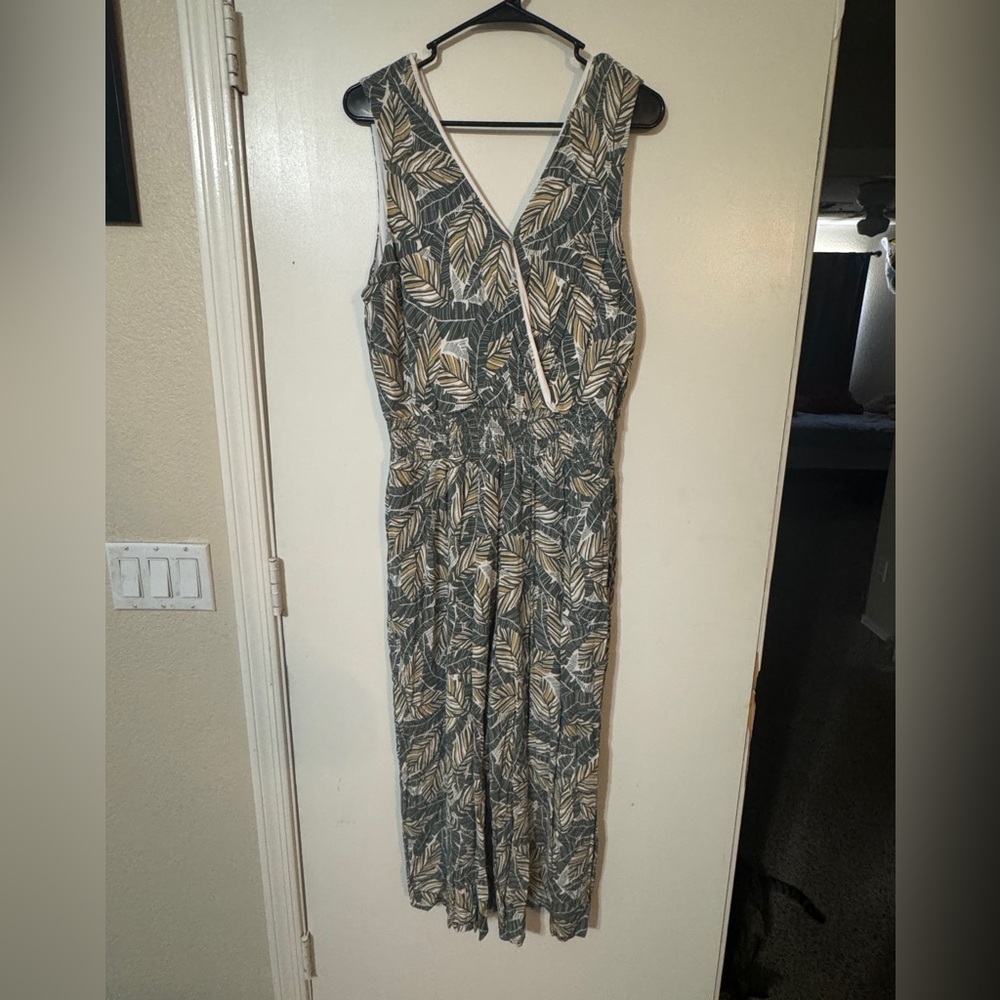 Nine West Green Leaf Print Sleeveless Jumpsuit